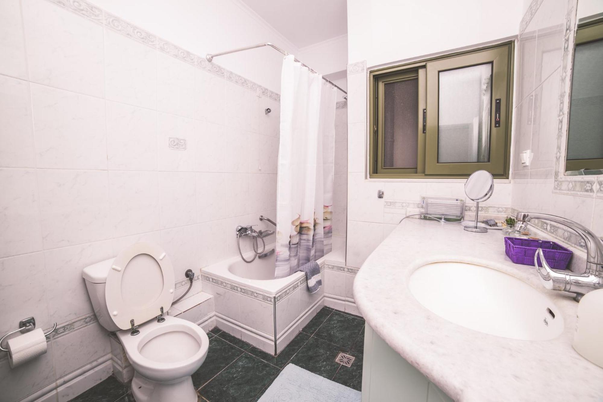Lazarus 2Bd Apartment In The Center Patras Esterno foto