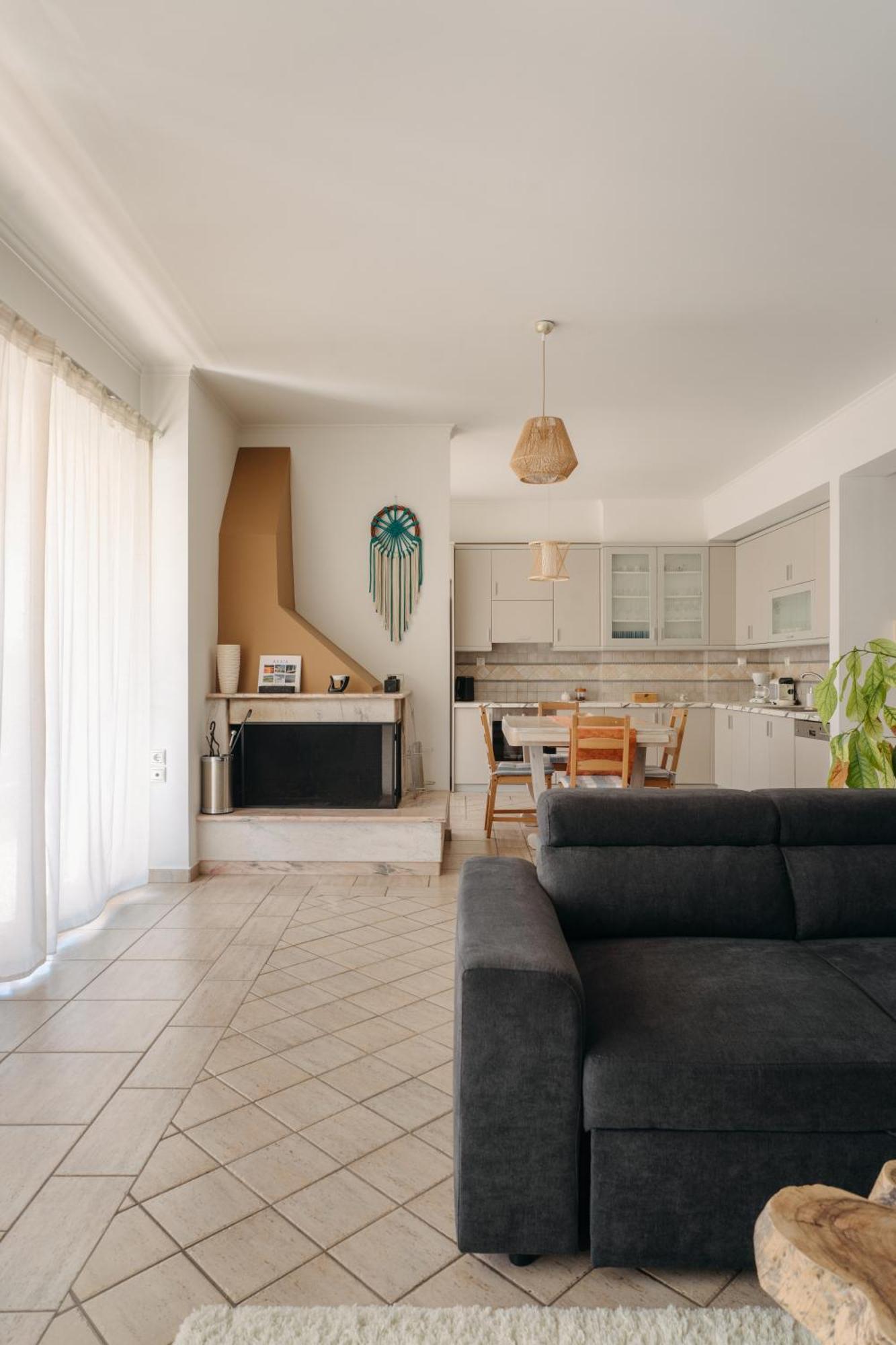 Lazarus 2Bd Apartment In The Center Patras Esterno foto