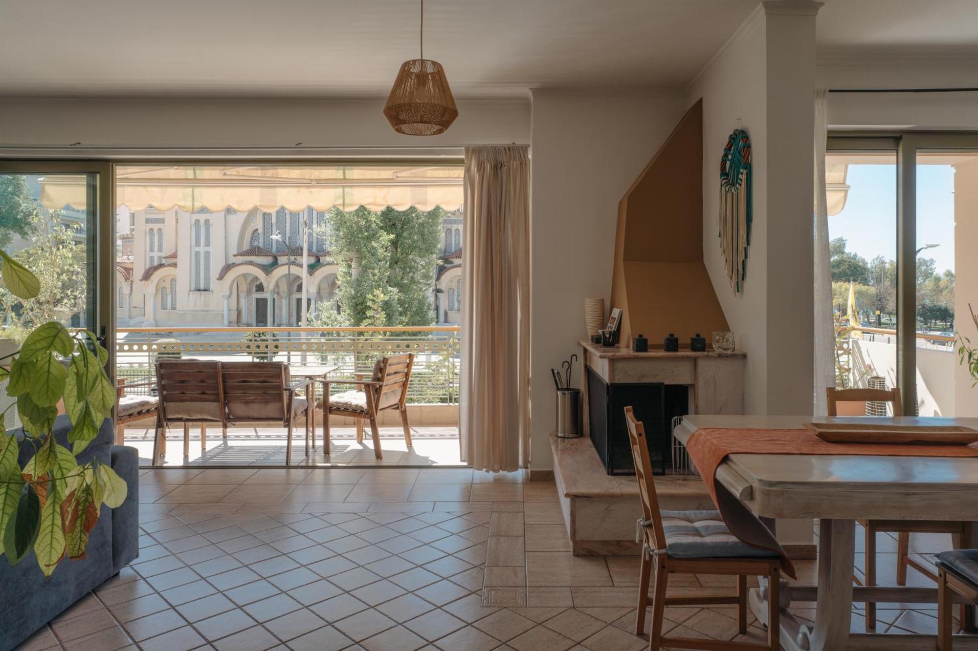 Lazarus 2Bd Apartment In The Center Patras Esterno foto